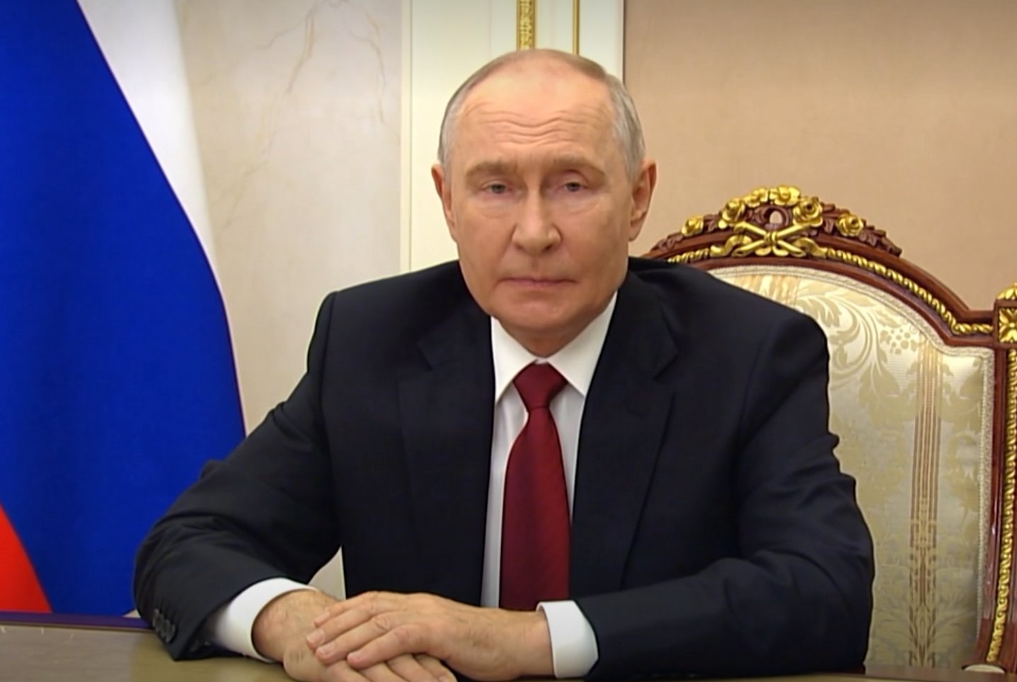 Владимир Путин выступил с обращением к россиянам в преддверии выборов - Президент призвал соотечественников ответственно подойти к избирательному процессу.