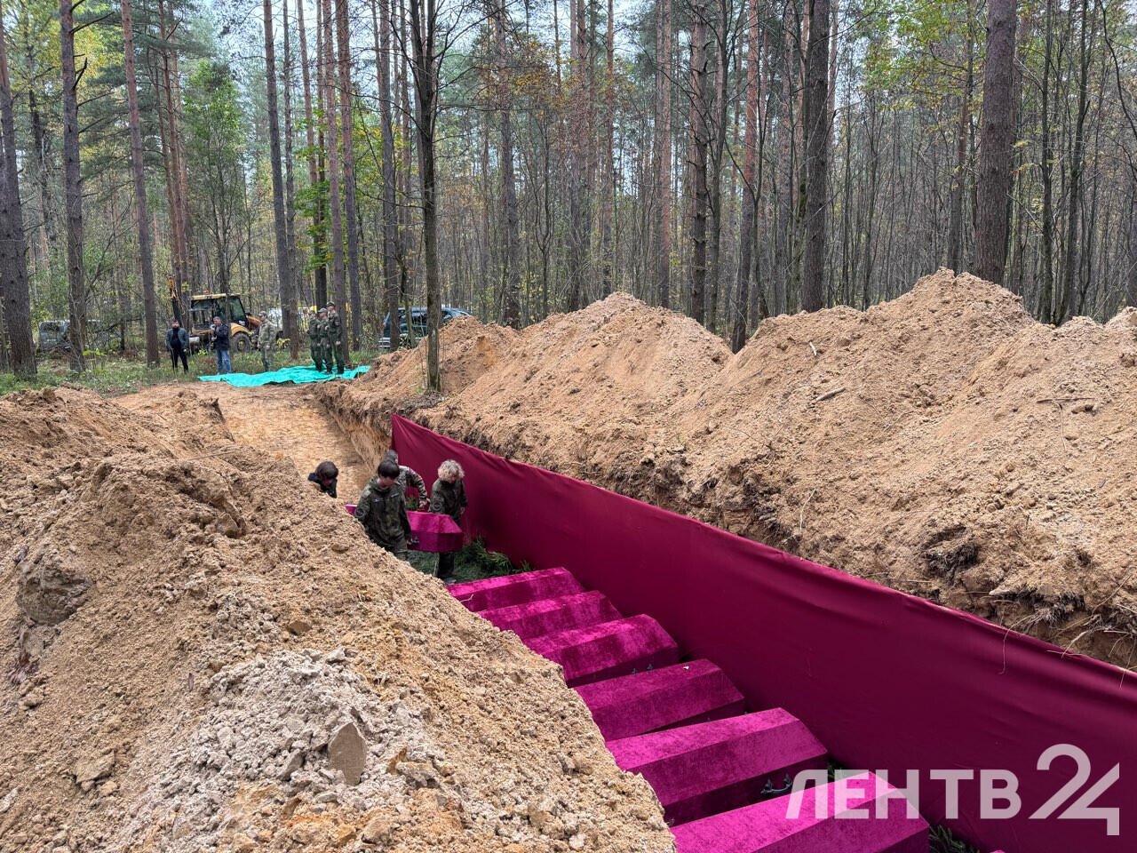 Во Всеволожском районе перезахоронили останки 302 красноармейцев - Благодаря архивной работе, прочитанным смертным медальонам и подписным личным вещам удалось установи