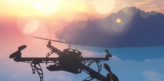 Логистический центр Ozon загорелся после атаки беспилотников в Петербурге
