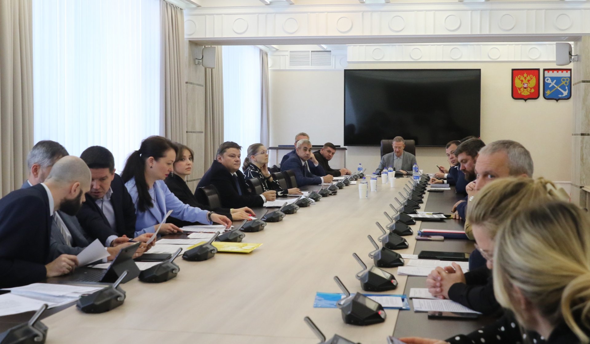 В Ленобласти могут разрешить строить лыжероллерные трассы и ЦОДы без разрешения - В новом созыве Законодательного собрания Ленинградской области прошло первое заседание постоянной ко